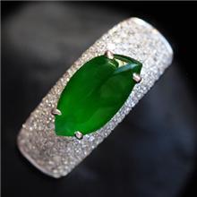 18K白金镶嵌钻石满色阳绿随形翡翠戒指玉戒指