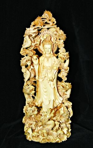 象牙雕《九龙观音》