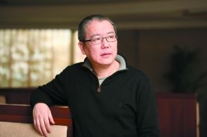 陈界仁 1960年生人，中国台湾当代艺术家。上世纪80年代到90年代初在台湾曾积极参与表演艺术创作，后转向动作影像作品。现生活和工作于中国台北。