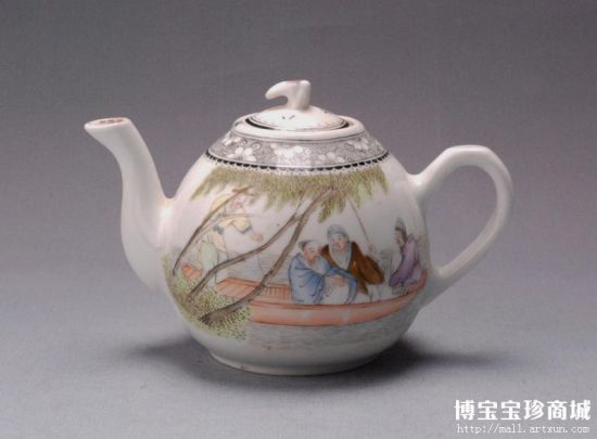 民国 粉彩高山图执壶 （图片来源：博宝宝珍商城）