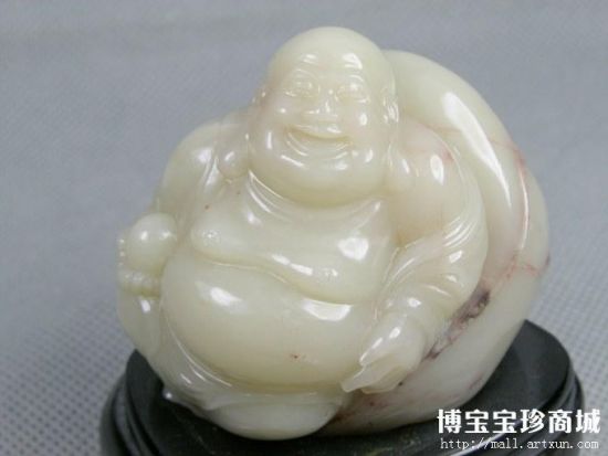 寿山石旗降石《笑佛》（图片来源：博宝艺术网宝珍商城）