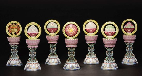 清乾隆 粉彩盂兰盆供器 (七件) 成 交价：RMB 38，525，000