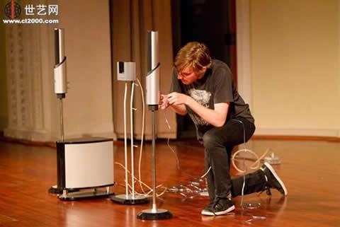 科里?阿肯吉尔在芝加哥表演艺术学院，《立体声音乐》