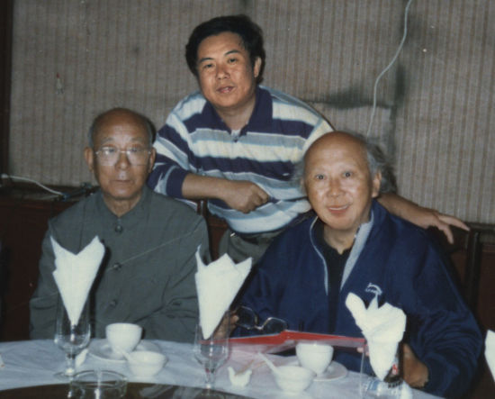 本文作者张文成（中）与齐良迟先生（左）、陈大章先生（右）