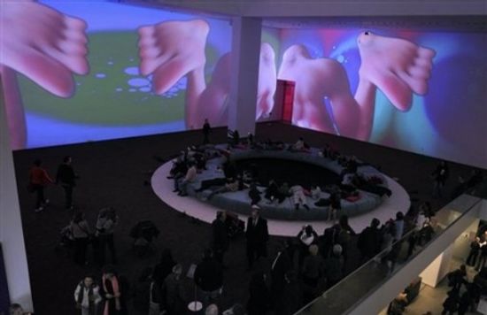 Pipilotti Rist： Pour Your Body Out