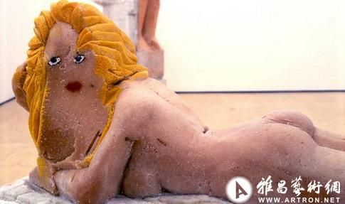 尔斯-费舍尔(Urs Fischer)作品《如果电话响起了》，2003年，三支蜡烛：蜡、颜料、灯芯