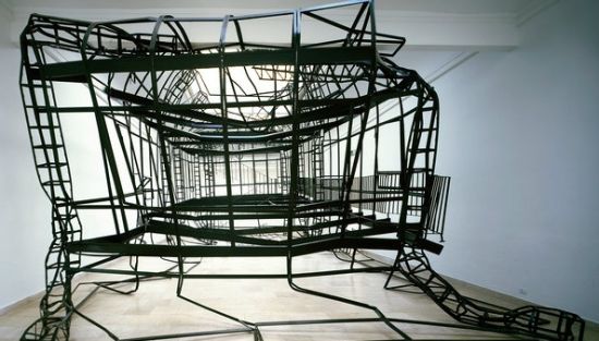 Monika Sosnowska在2007年威尼斯双年展上的作品