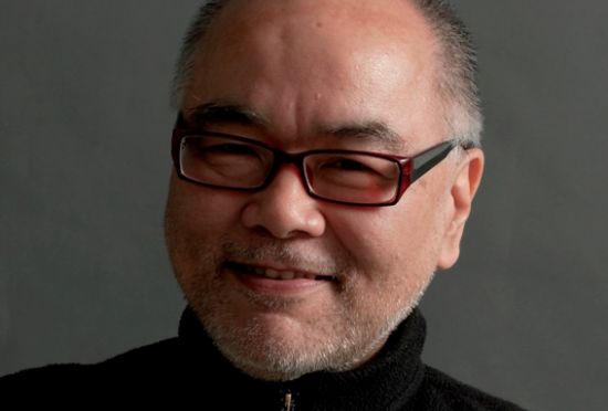 艺术家荣念曾