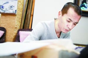创作中的周一斌