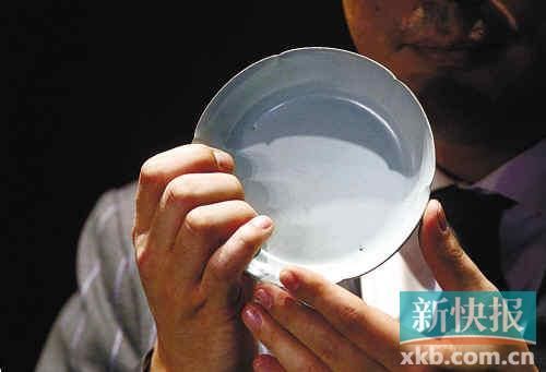 刚刚结束的香港苏富比春拍，一件北宋汝窑天青釉葵花洗以2.786亿港元的天价成交。