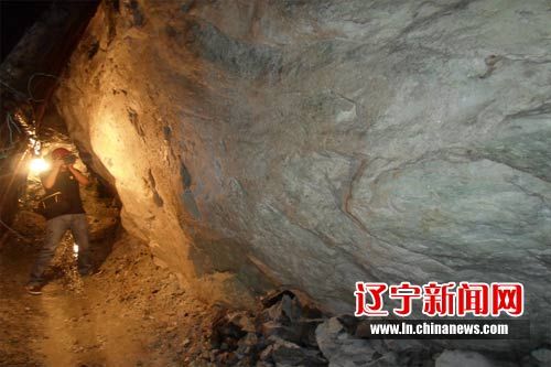 红石镇发现的巨型玉
