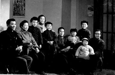 朱光明拍摄的《合家欢》