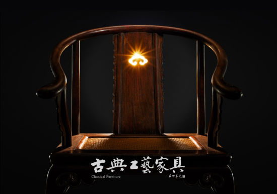 2013年，杨波出版个人收藏著作：《贞穆堂明清家具撷珍》