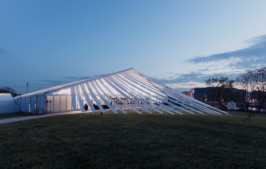 Frieze纽约艺博会 ， 2013. 照片：Naho Kubota. 照片提供：Naho Kubota 和Frieze