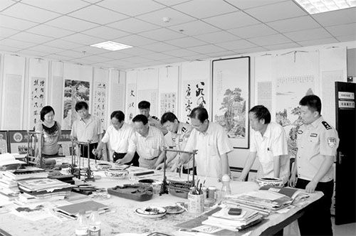 江西定襄县公安局举办军警民书画交流笔会