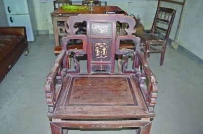 居民家的清代太师椅。