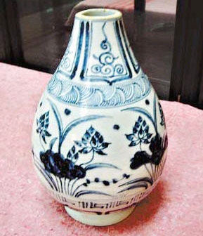 新仿元代青花莲塘清趣陶玉壶春瓶