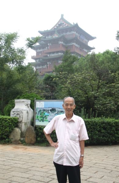 邓文珊近照