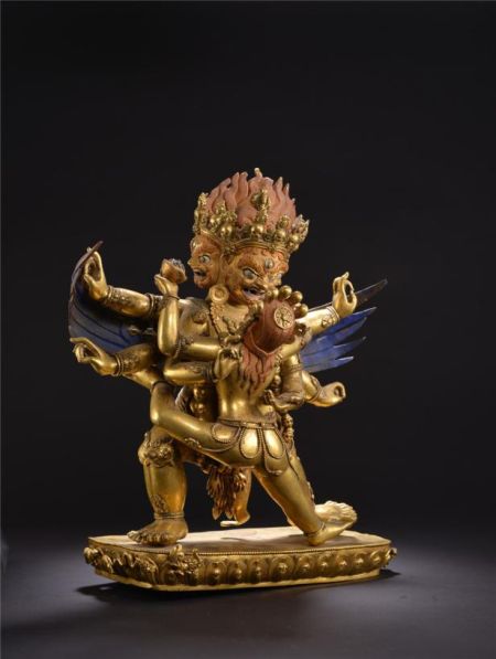 【精品欣赏】 明•十七世纪 铜鎏金法行像 尺寸：H 38cm 