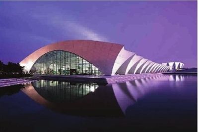 ■ 《上海东方体育中心》 周舶 摄