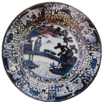 青花“芙蓉手”花卉人物纹大盘