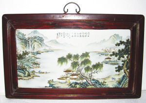 “张志汤粉彩山水纹瓷板”