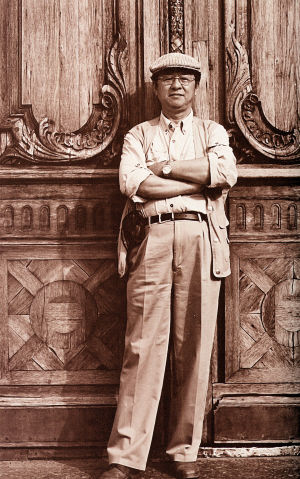 李宝林，1936年生于吉林省四平市；1963年毕业于中央美术学院中国画系，在校期间曾任北京市学联副主席；1963-1990年任海军专职画家；作品被中外收藏家广泛收藏。