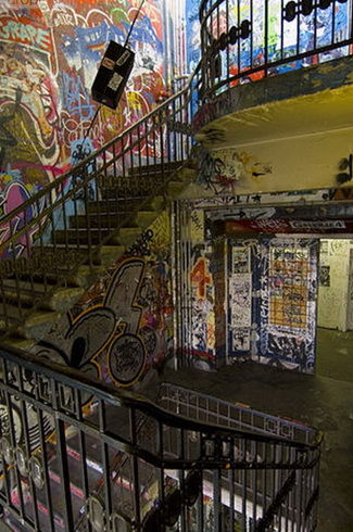 位于柏林米特区的Kunsthaus Tacheles