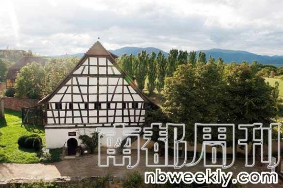 这个占地20公顷的民俗博物馆，其实是一个活生生的乡村，它展现的是一百多年前阿尔萨斯的生活。