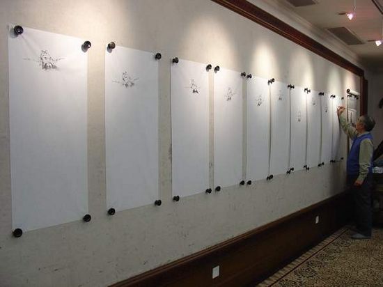 被告出示的范曾流水线作画图