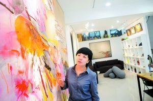 锦瑟画廊总经理张琪。 重庆晨报记者 李斌 摄