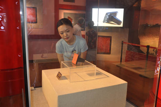《明朵颜卫左千户所百户印》展览现场