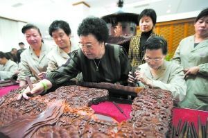 紫檀雕刻“非遗”上榜