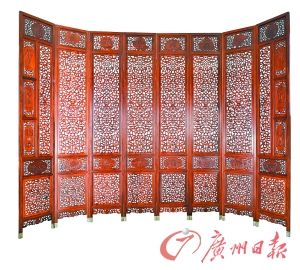 海南黄花梨屏风。