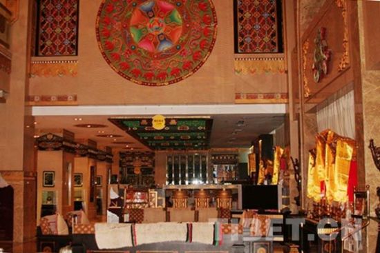 酒店内处处呈现古老文明元素。摄影：贡桑拉姆