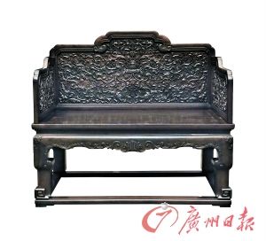 清乾隆紫檀雕西番莲“庆寿”纹宝座 （价格为人民币 57500000元）