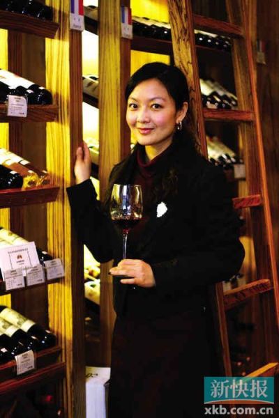 资深品酒师罗宏敏