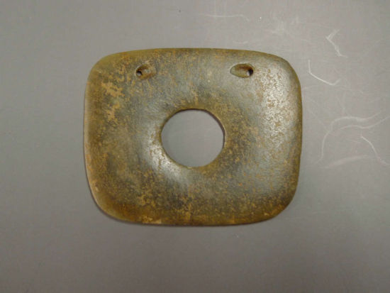 红山文化玉璧