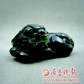 “遇石记”泰山玉石系列作品。