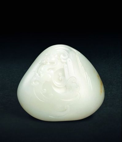 吴金星 羊脂玉飞龙在天把件 7.5×6.4×2.3cm 168g