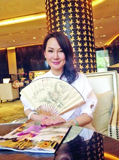 收藏爱好者陈建平