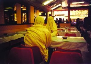 丁乙、张国梁、秦一峰 《街头布雕》 1986年