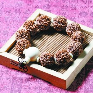 挑选菩提子串珠关注形艺色