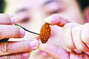 鉴别手工核雕看刀痕