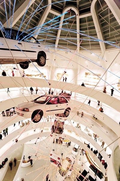 2008年，在纽约古根海姆美术馆举办的“蔡国强：我想要相信”展览现场。