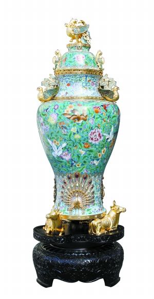 景泰蓝《和平尊》