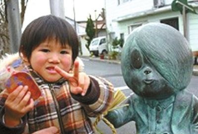 “妖怪路”上的鬼太郎青铜像最受游客欢迎