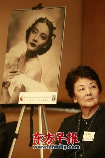 57年后，“芭蕾女孩”洪落霞依旧优雅。