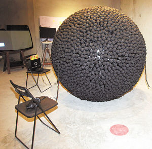 “我们需要谈谈”沙特当代艺术展现场。