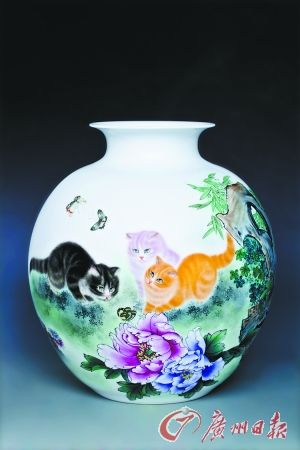 《春园猫戏》